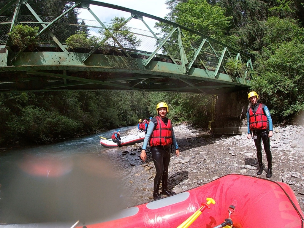 Village Camps International Summer Camp LTC, Leysin 2024-07-22 https://www.villagecamps.com/journals_admin/images/2583-1932-rafting12.jpg