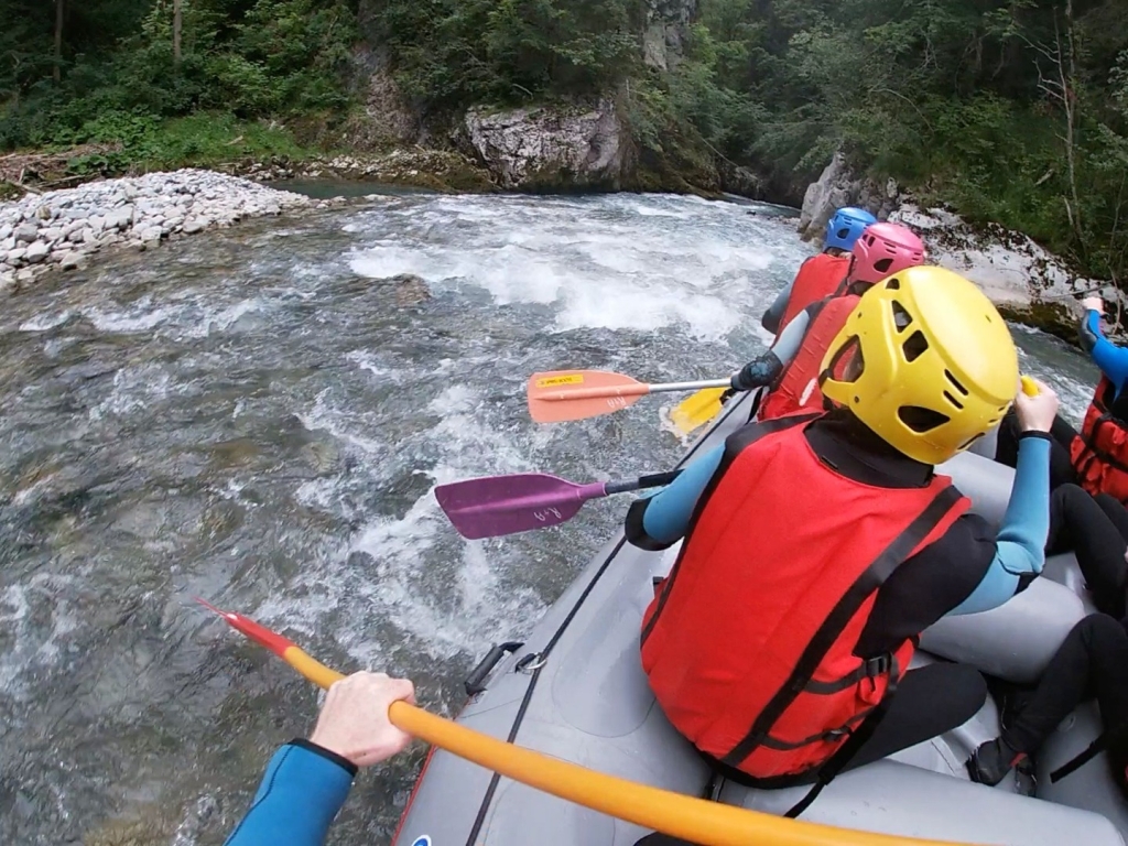 Village Camps International Summer Camp LTC, Leysin 2024-07-22 https://www.villagecamps.com/journals_admin/images/2583-1932-rafting3.jpg