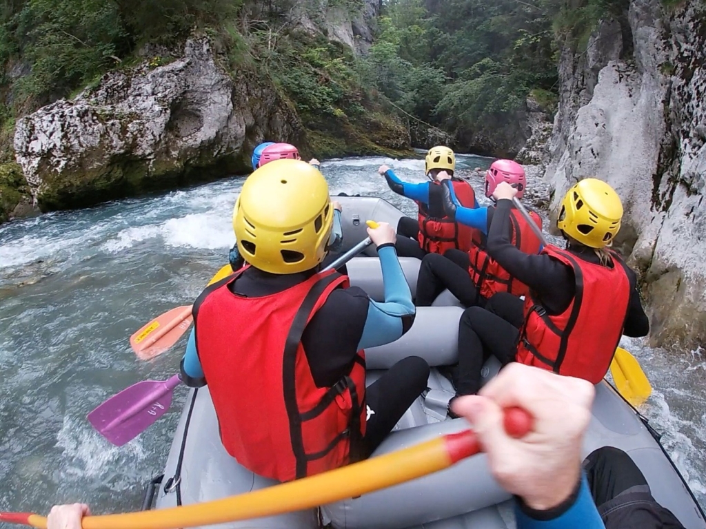 Village Camps International Summer Camp LTC, Leysin 2024-07-22 https://www.villagecamps.com/journals_admin/images/2583-1932-rafting4.jpg