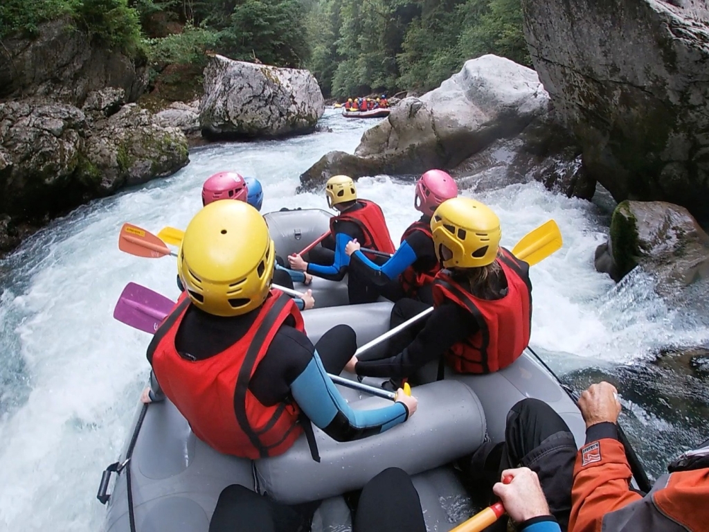 Village Camps International Summer Camp LTC, Leysin 2024-07-22 https://www.villagecamps.com/journals_admin/images/2583-1932-rafting7.jpg