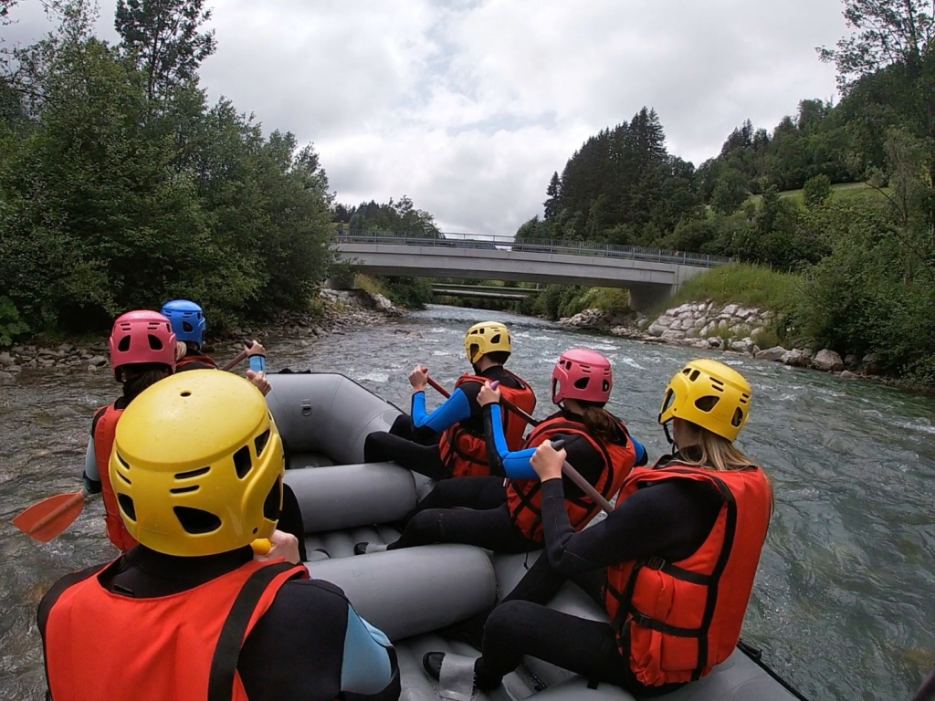 Village Camps International Summer Camp LTC, Leysin 2024-07-22 https://www.villagecamps.com/journals_admin/images/2583-8850-ltcrafting2.jpg