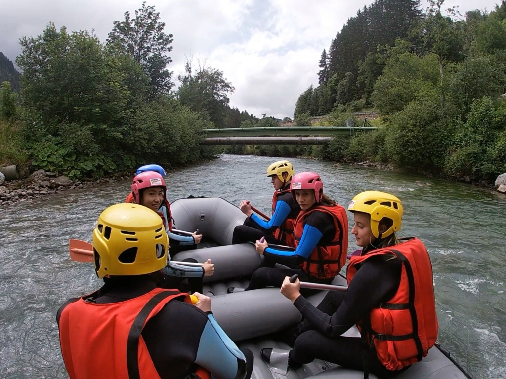 Village Camps International Summer Camp LTC, Leysin 2024-07-22 https://www.villagecamps.com/journals_admin/images/2583-8850-ltcrafting4.jpg