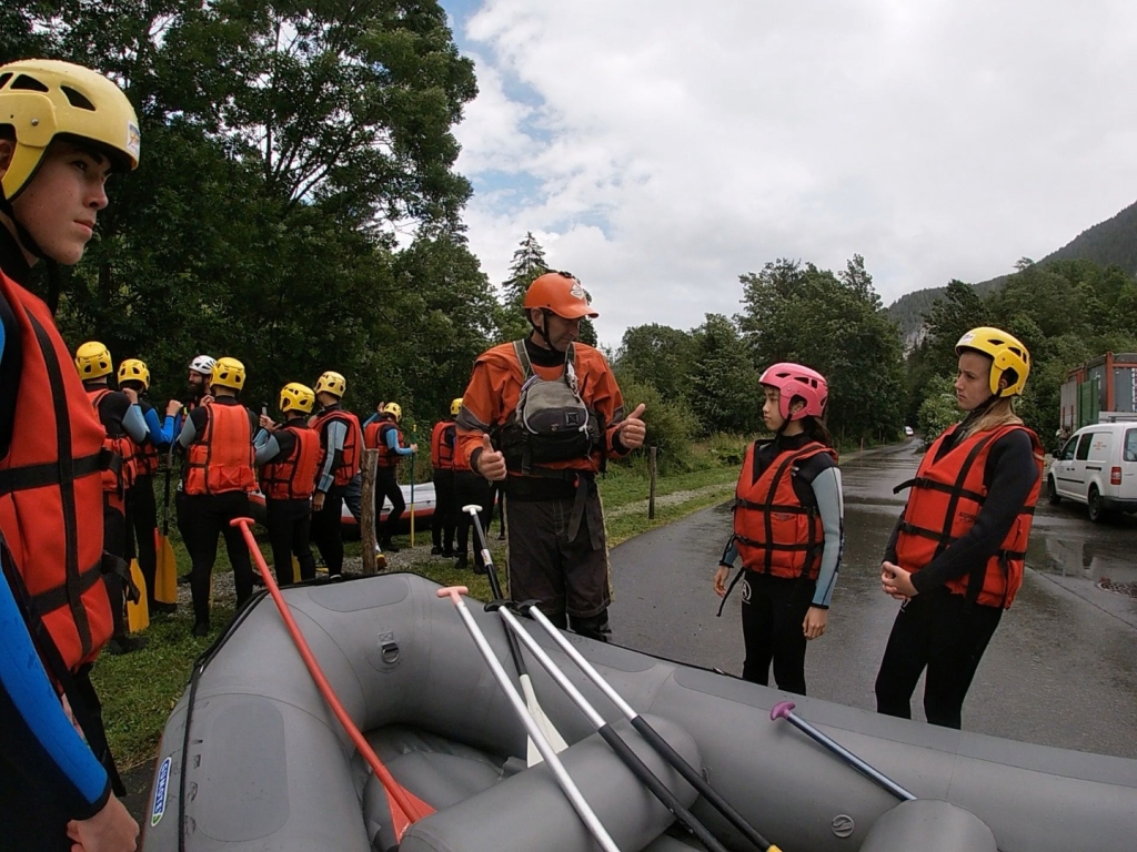 Village Camps International Summer Camp LTC, Leysin 2024-07-22 https://www.villagecamps.com/journals_admin/images/2583-8851-ltcrafting1.jpg