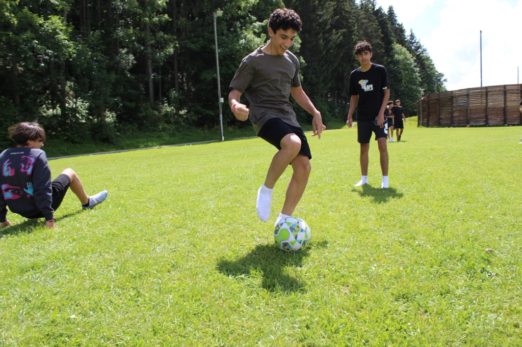 Village Camps International Summer Camp LTC, Leysin 2024-07-22 https://www.villagecamps.com/journals_admin/images/2585-3413-IMG_7955.jpg