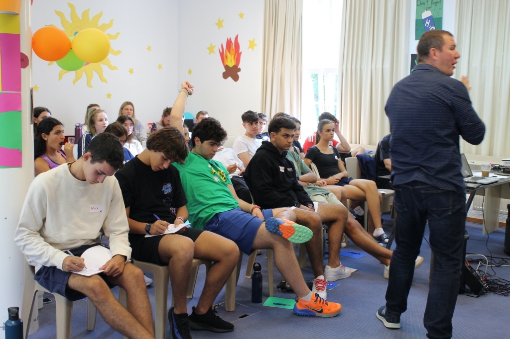 Village Camps International Summer Camp LTC, Leysin 2024-07-22 https://www.villagecamps.com/journals_admin/images/2639-7477-IMG_0465.jpg