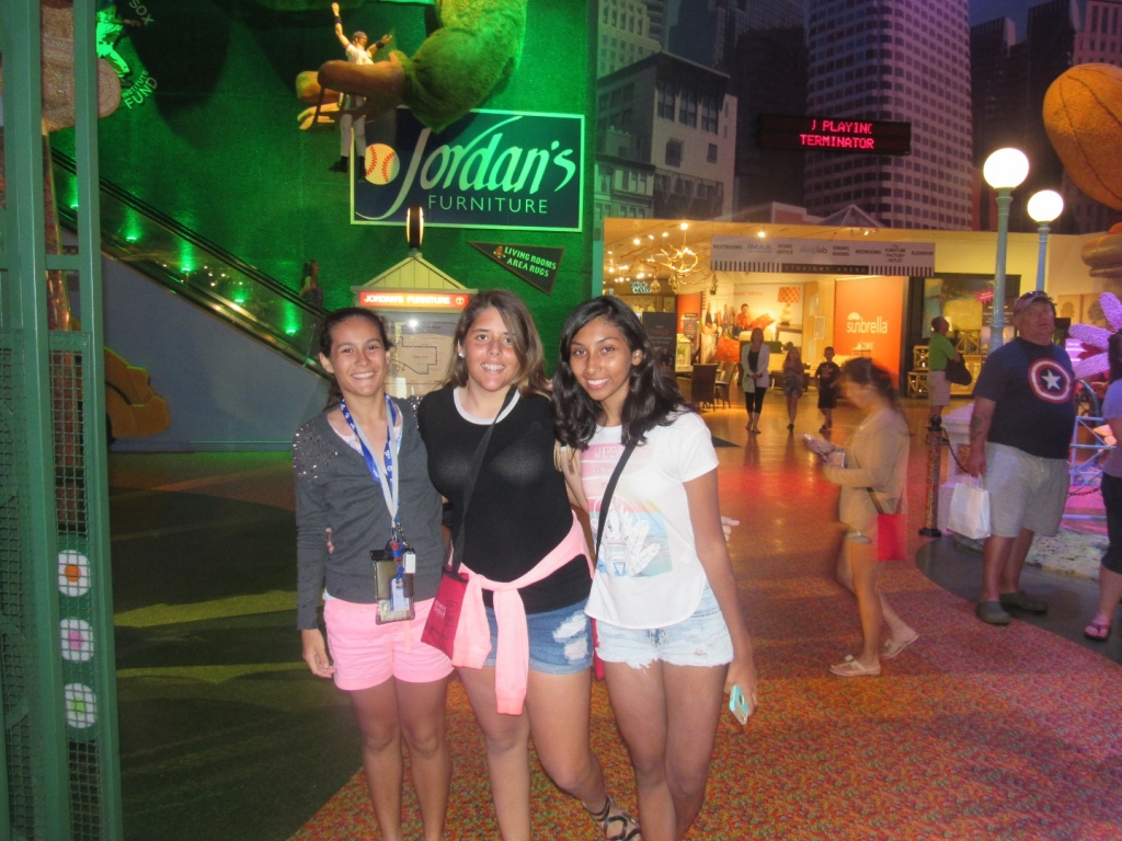 Village Camps International Summer Camp Boston, USA 2015-08-01 https://www.villagecamps.com/journals_admin/images/1422-2408-IMG_1100.jpg