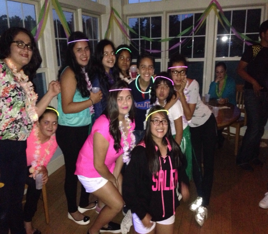 Village Camps International Summer Camp Boston, USA 2015-08-01 https://www.villagecamps.com/journals_admin/images/1424-0603-IMG_0313.jpg