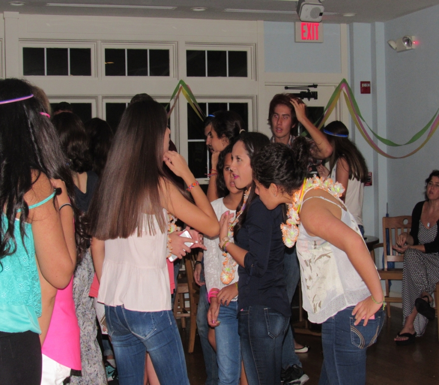 Village Camps International Summer Camp Boston, USA 2015-08-01 https://www.villagecamps.com/journals_admin/images/1424-0657-IMG_1301.jpg
