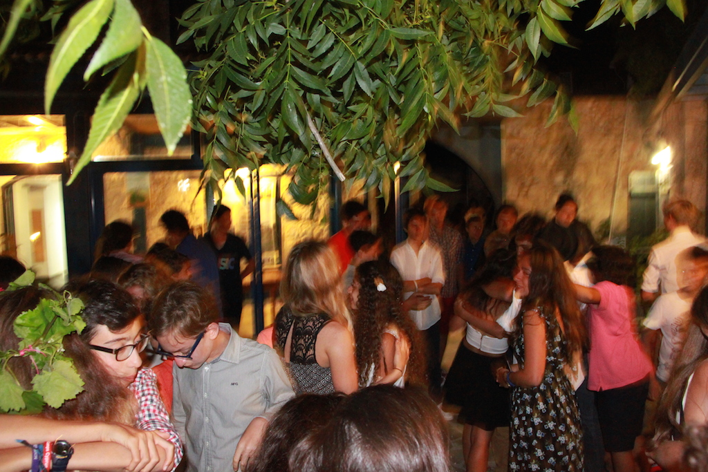 Village Camps International Summer Camp Paphos, Cyprus 2015-07-10 https://www.villagecamps.com/journals_admin/images/1219-7883-200IMG_3846.jpg